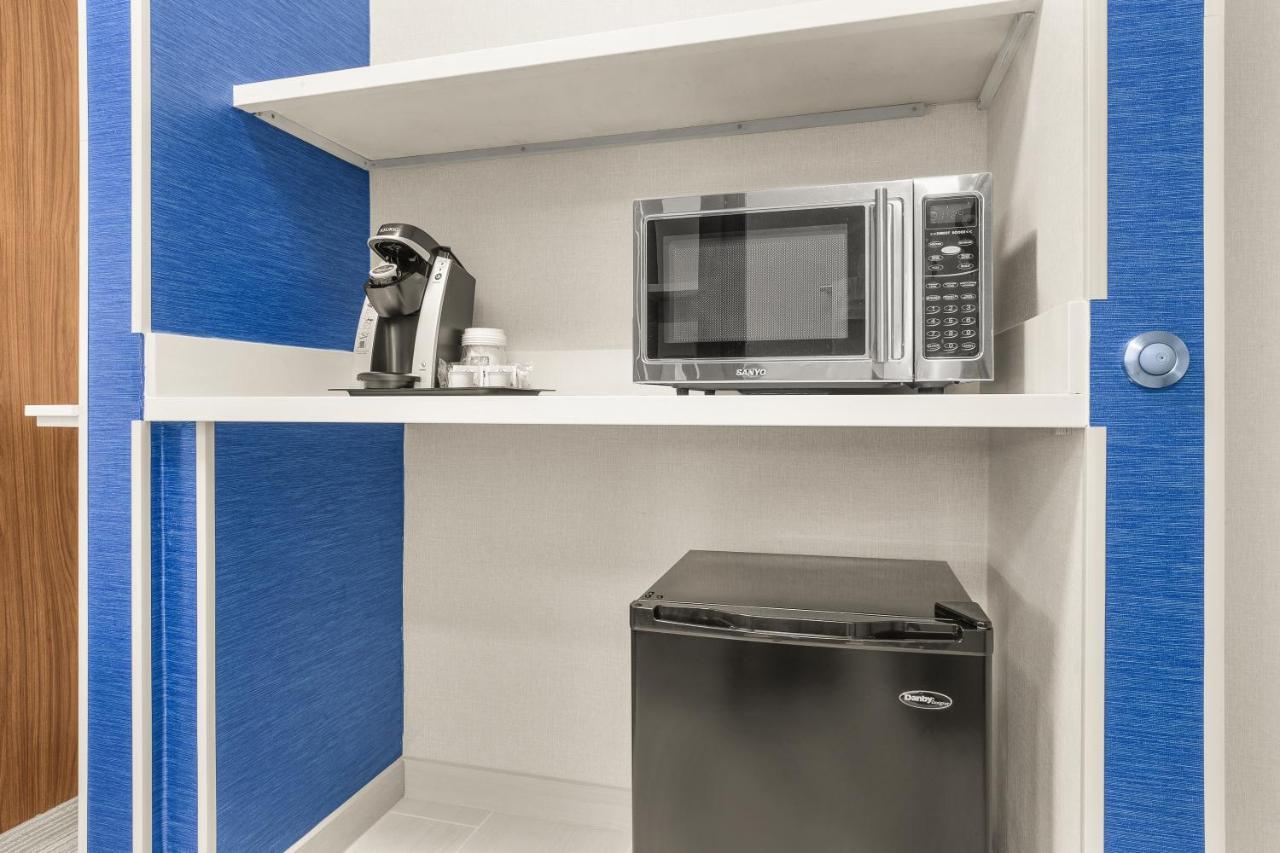 Holiday Inn Express & Suites Tacoma By Ihg Экстерьер фото