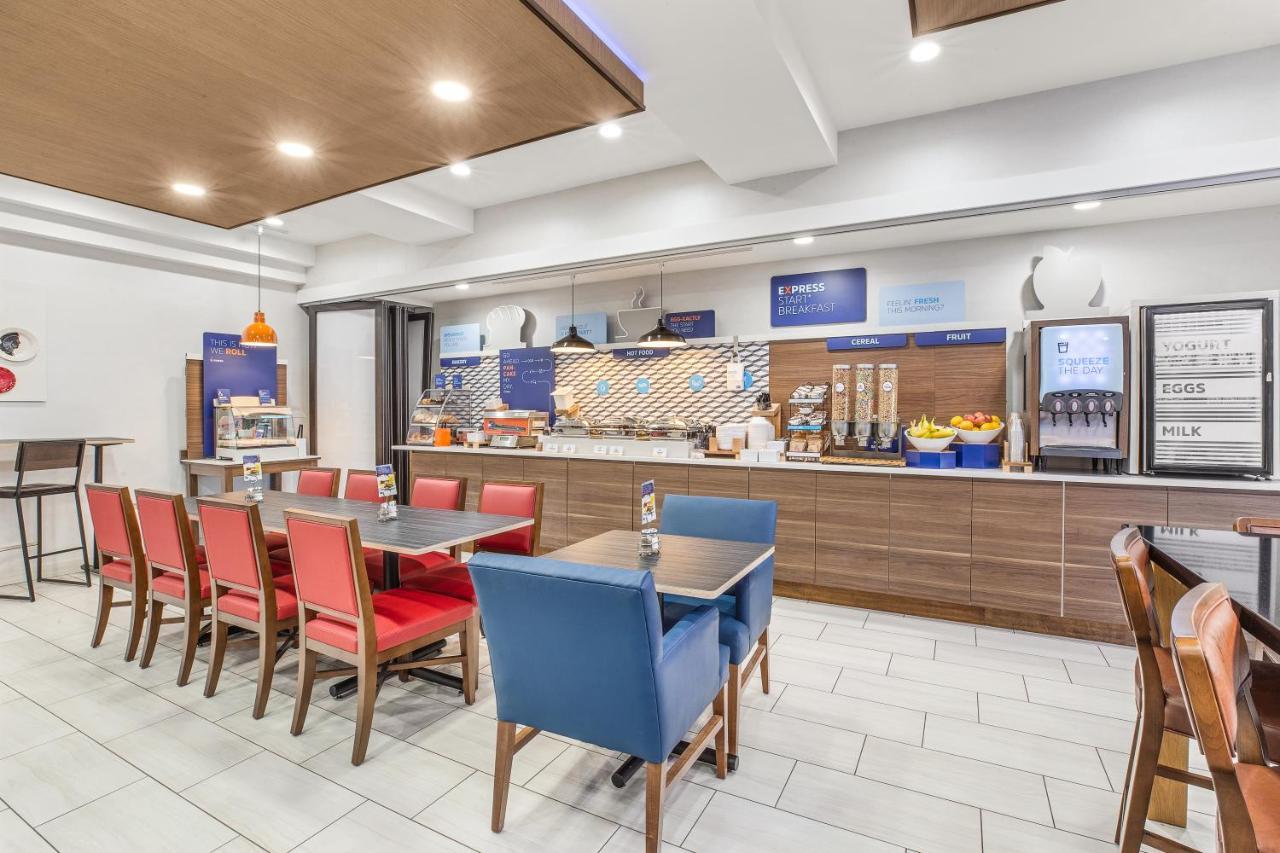 Holiday Inn Express & Suites Tacoma By Ihg Экстерьер фото