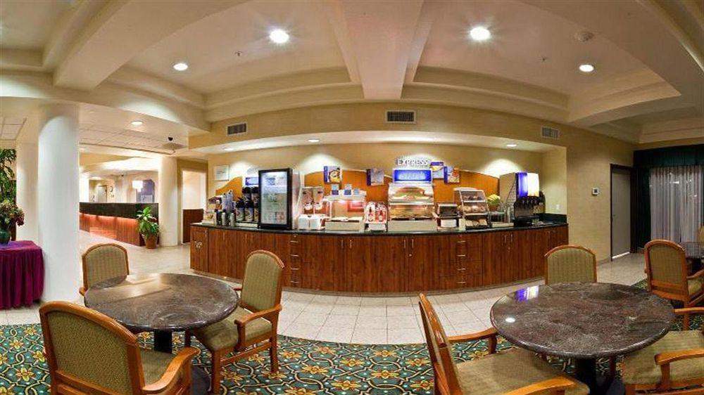 Holiday Inn Express & Suites Tacoma By Ihg Экстерьер фото
