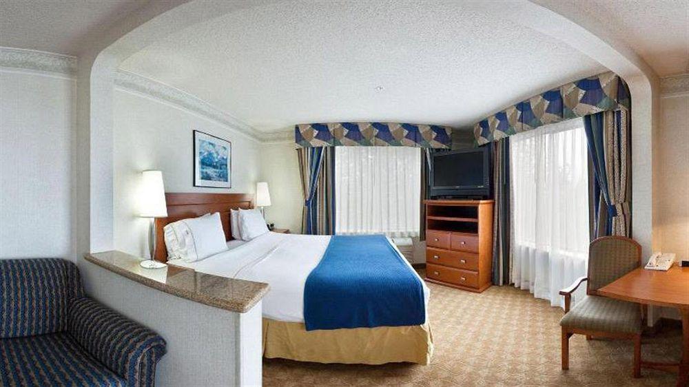 Holiday Inn Express & Suites Tacoma By Ihg Экстерьер фото
