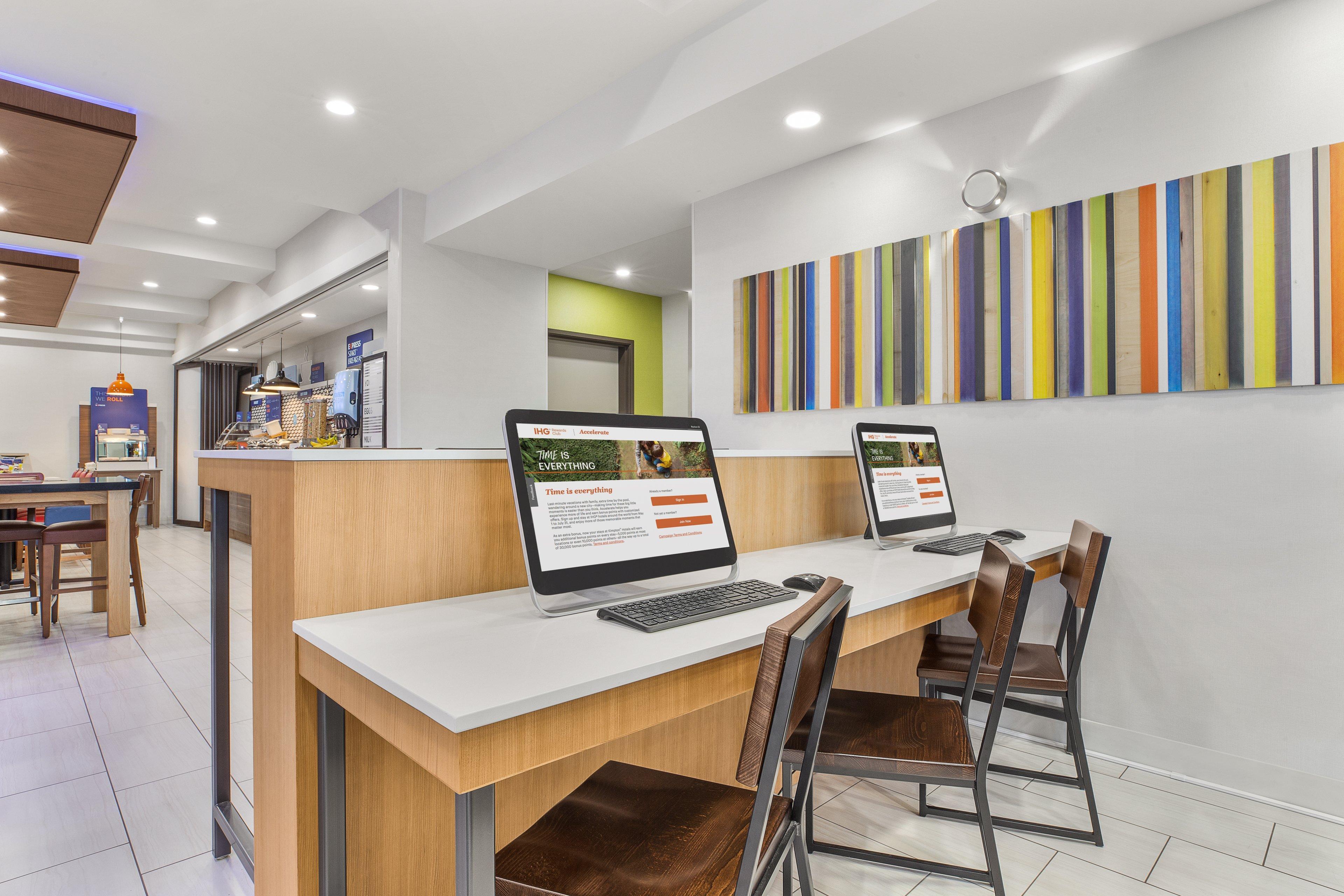 Holiday Inn Express & Suites Tacoma By Ihg Экстерьер фото